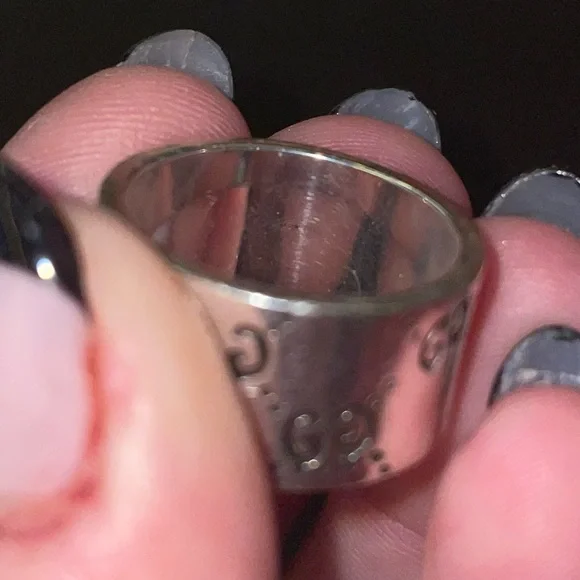 Gucci Men’s Ring Logo & Skull - Picture 4 of 5